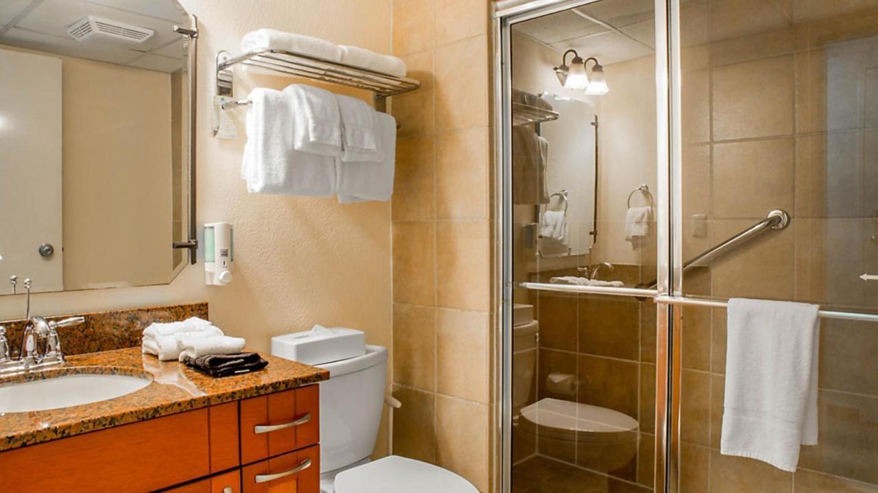 Bluegreen At La Cabana Beach Resort & Casino Palm Beach Bagian luar foto